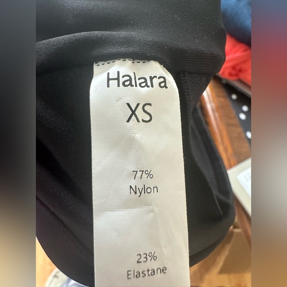 Halara XS Tank Black Crisscross Back Crop Top Built-In Bra Stretchy Activewear - Picture 3 of 5